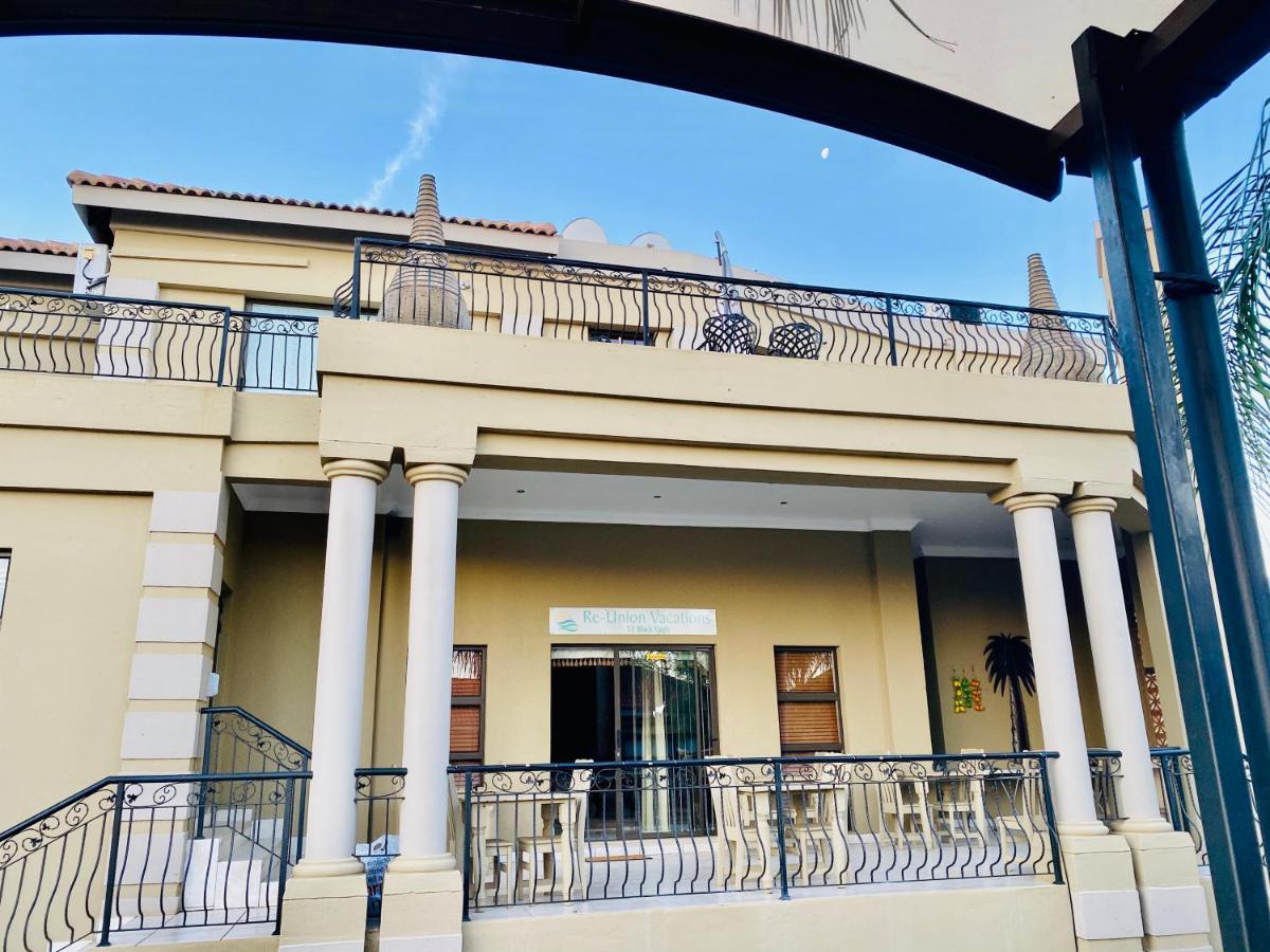 Re-Union Vacations Hotel Hartbeespoort Ngoại thất bức ảnh